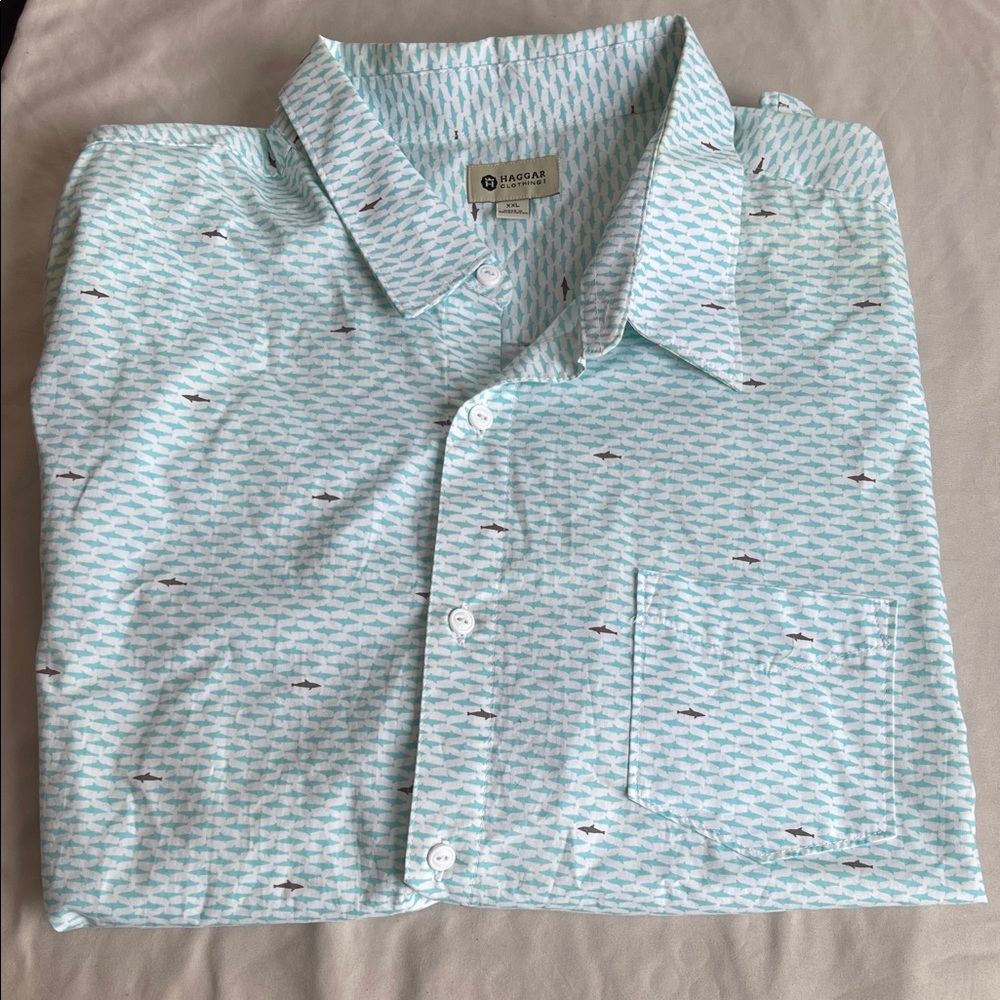 Haggar Men's Light Blue and White Casual Button Down Shirt